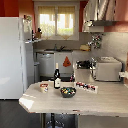 Holiday home La Maison D'arsene Le Mans